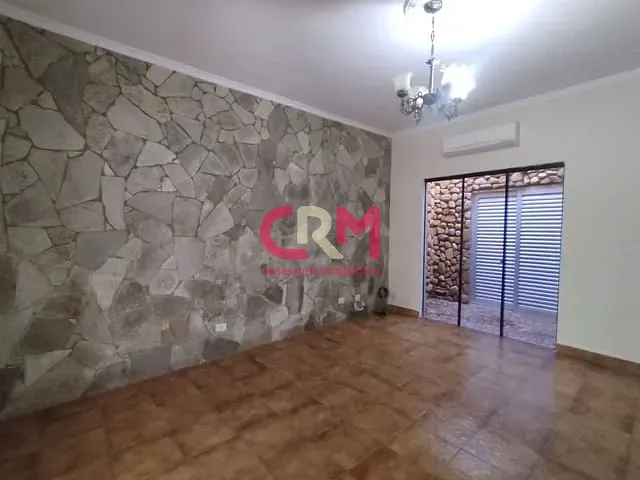 Casa com 250m² 3 quartos e 2 banheiros, para alugar, no bairro Jardim Pagliuso em Taquaritinga