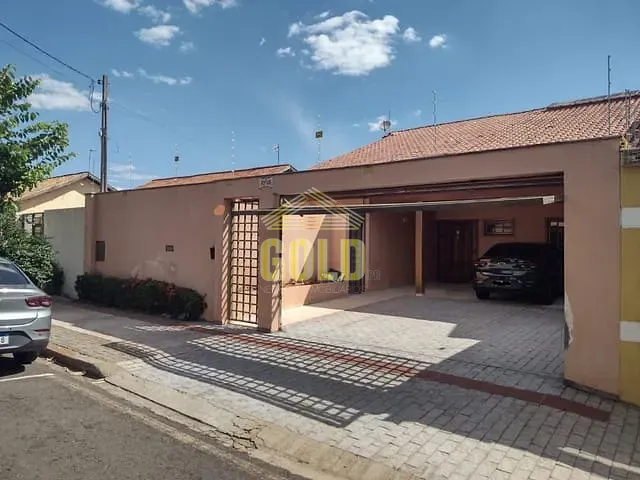 Casa com 390m² 4 quartos e 5 banheiros, à venda, no bairro Lago Parque em Londrina