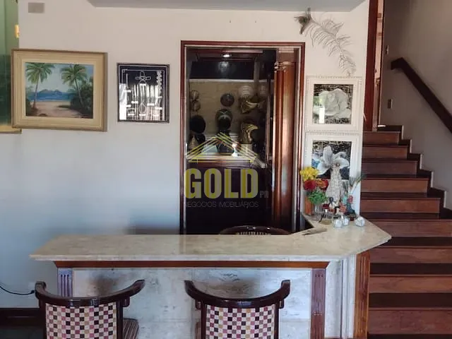 Casa com 390m² 4 quartos e 5 banheiros, à venda, no bairro Lago Parque em Londrina