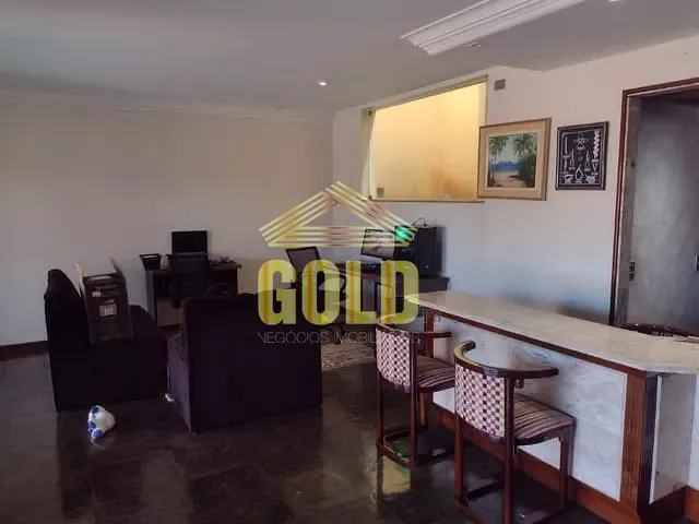 Casa com 390m² 4 quartos e 5 banheiros, à venda, no bairro Lago Parque em Londrina