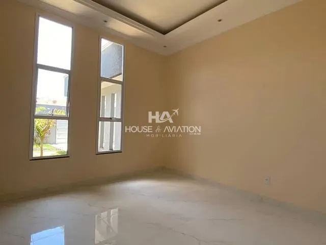 Casa com 250m² 3 quartos e 3 banheiros, à venda, no bairro Bairro das Indústrias em Senador Canedo