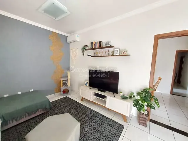 Casa com 250m² 3 quartos e 3 banheiros, à venda, no bairro Jardim Imperial em Jaguariúna