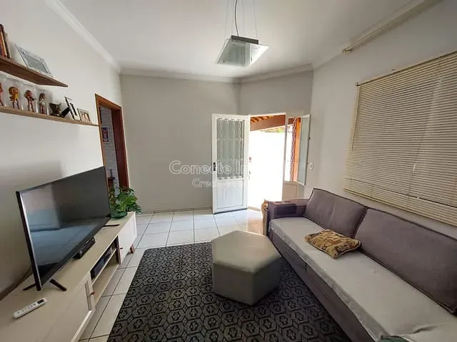 Casa com 250m² 3 quartos e 3 banheiros, à venda, no bairro Jardim Imperial em Jaguariúna