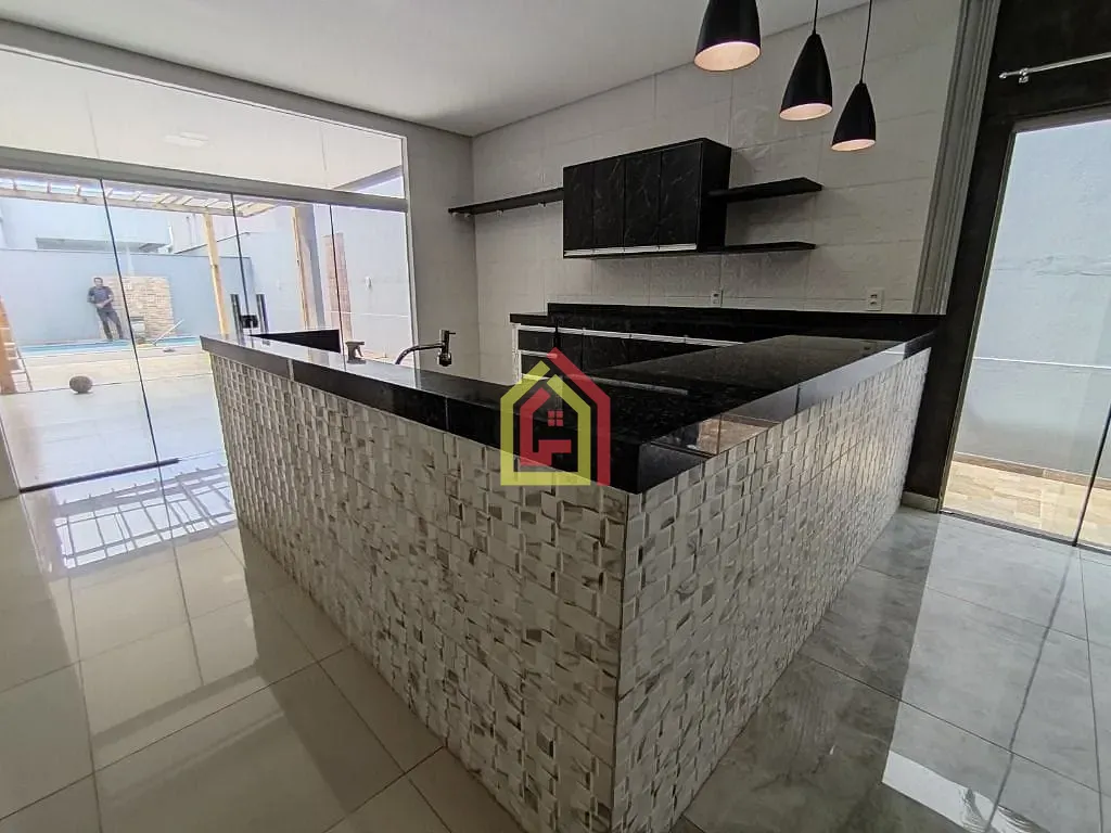 Casa à venda com 3 quartos, 3 suítes, 2 vagas e 170m² no Mirante do Vale, Marabá (PA) — foto 3 de 9