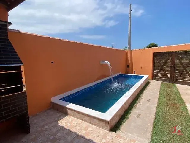 Casa com 125m² 2 quartos e 2 banheiros, à venda, no bairro Jamaica (Praia) em Itanhaém