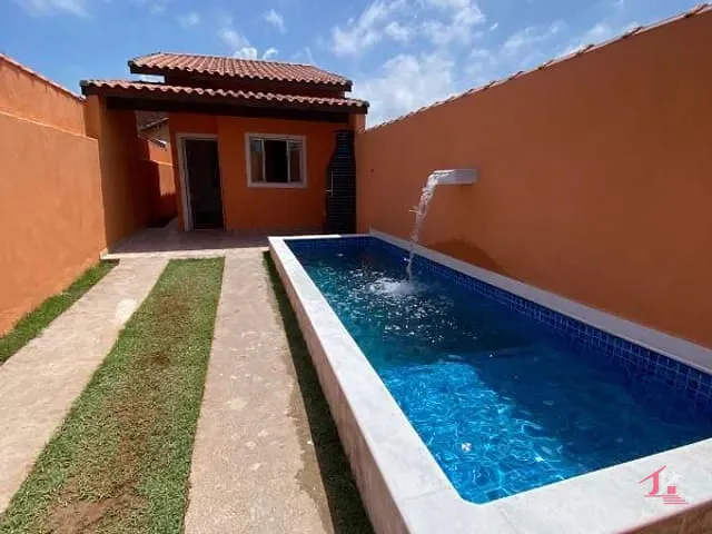 Casa com 125m² 2 quartos e 2 banheiros, à venda, no bairro Jamaica (Praia) em Itanhaém