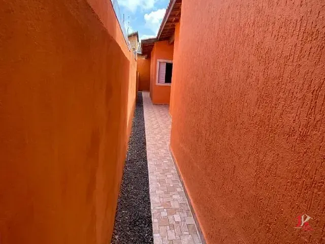 Casa com 125m² 2 quartos e 2 banheiros, à venda, no bairro Jamaica (Praia) em Itanhaém