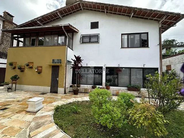 Casa com 366m² 3 quartos e 2 banheiros, à venda, no bairro Carlos Guinle em Teresópolis