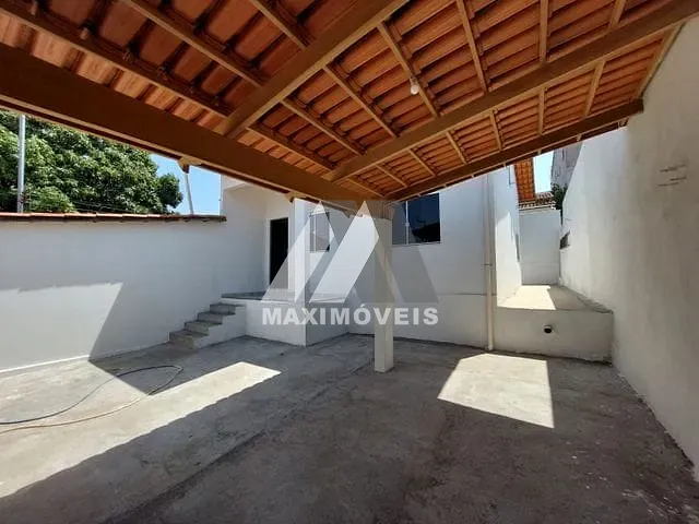 Casa com 136m² 2 quartos e 1 banheiro, para alugar, no bairro Bela Vista em Araçuaí