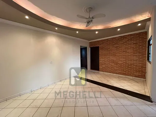 Casa com 250m² 3 quartos e 2 banheiros, à venda, no bairro Jardim Cristina em Serrana