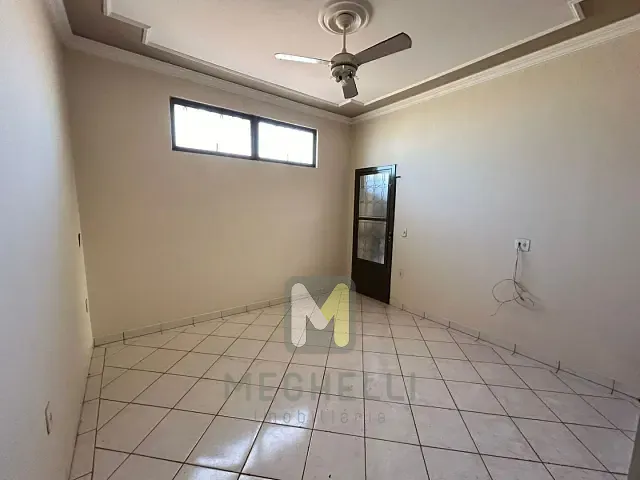 Casa com 250m² 3 quartos e 2 banheiros, à venda, no bairro Jardim Cristina em Serrana