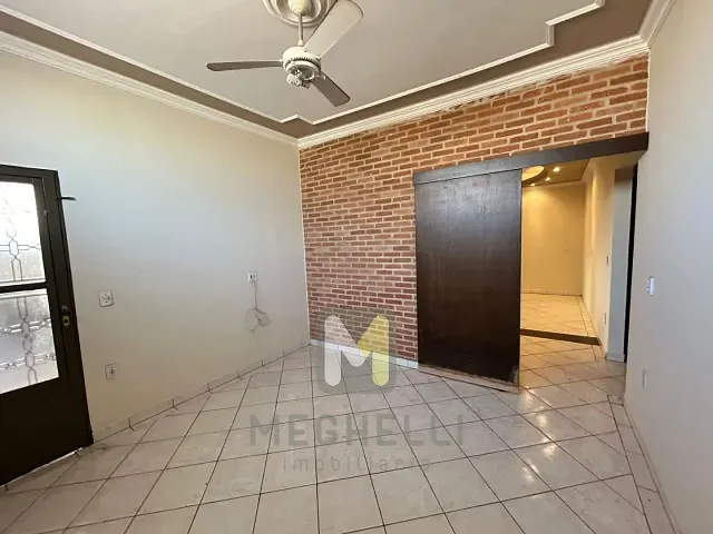 Casa com 250m² 3 quartos e 2 banheiros, à venda, no bairro Jardim Cristina em Serrana