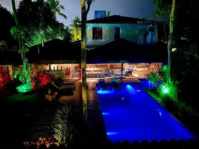 Casa 3 quartos e 5 banheiros, à venda, no bairro Jardim Atlântico em Ilhéus