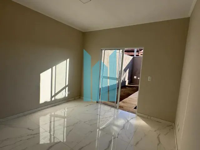 Casa 2 quartos e 1 banheiro, à venda, no bairro Jardim São Bento em Poços de Caldas