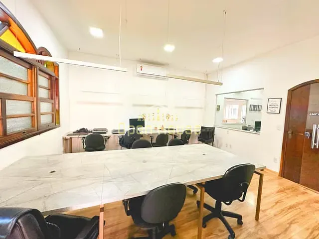 Casa com 342m² 3 quartos e 2 banheiros, à venda, no bairro Laranjal em Volta Redonda