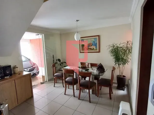 Casa com 300m² 4 quartos e 4 banheiros, à venda, no bairro Caiçaras em Belo Horizonte