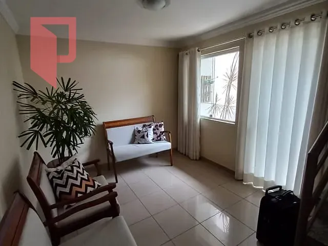 Casa com 300m² 4 quartos e 4 banheiros, à venda, no bairro Caiçaras em Belo Horizonte