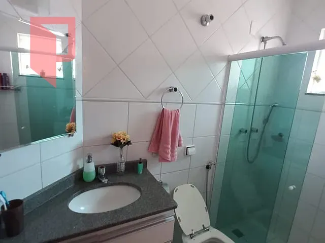 Casa com 300m² 4 quartos e 4 banheiros, à venda, no bairro Caiçaras em Belo Horizonte