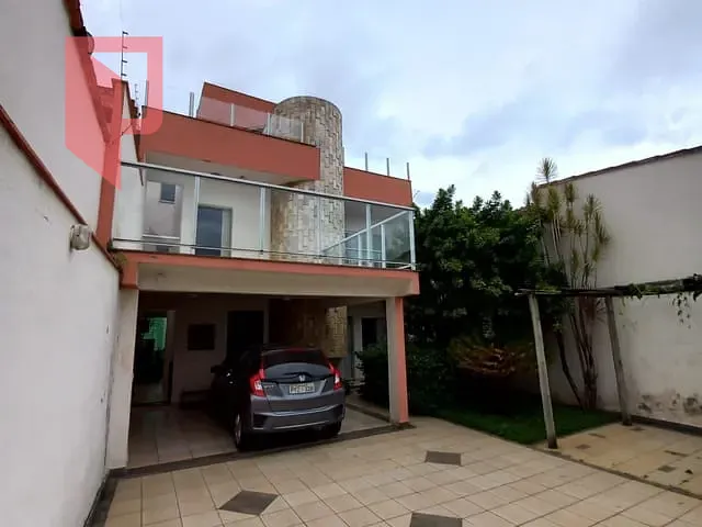 Casa com 300m² 4 quartos e 4 banheiros, à venda, no bairro Caiçaras em Belo Horizonte
