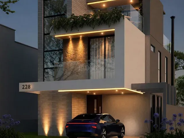 Casa 3 quartos e 3 banheiros, à venda, no bairro Santa Cândida em Curitiba