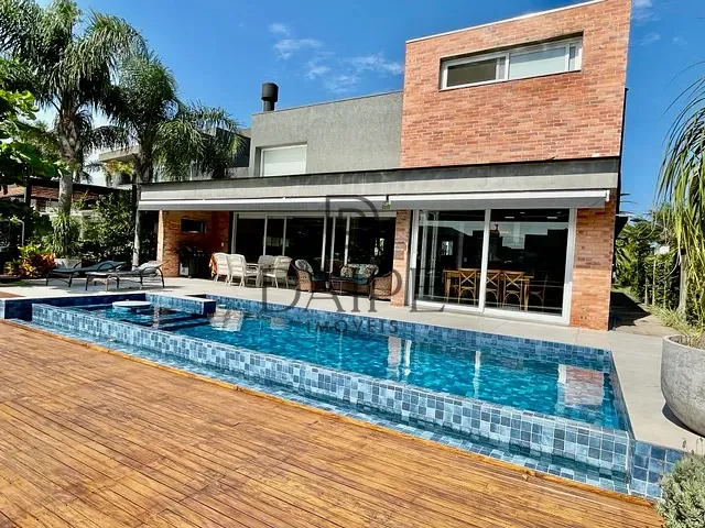 Casa com 1m² 4 quartos e 5 banheiros, à venda, no bairro centro em Xangri-Lá