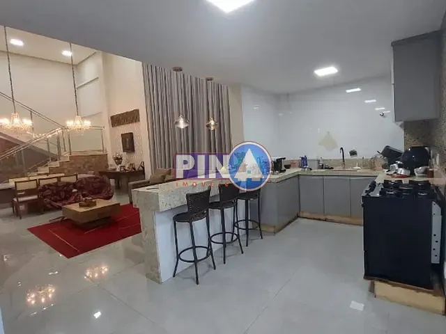 Casa 5 quartos e 4 banheiros, para alugar, no bairro Residencial Goiânia Golfe Clube em Goiânia