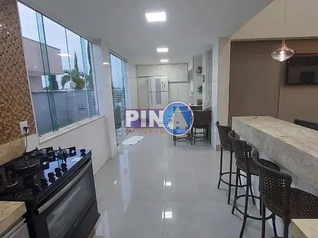 Casa 5 quartos e 4 banheiros, para alugar, no bairro Residencial Goiânia Golfe Clube em Goiânia