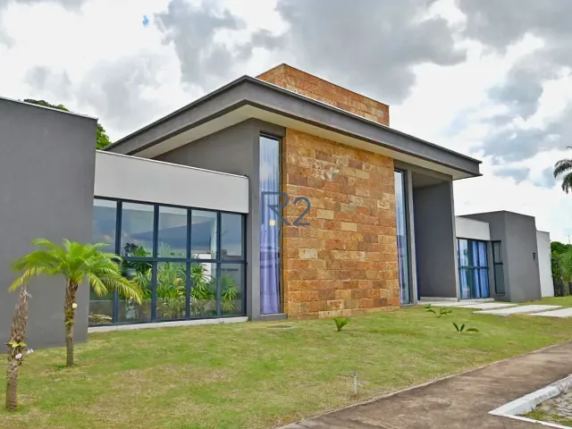 Casa com 2500m², à venda, no bairro Park Way em Brasília