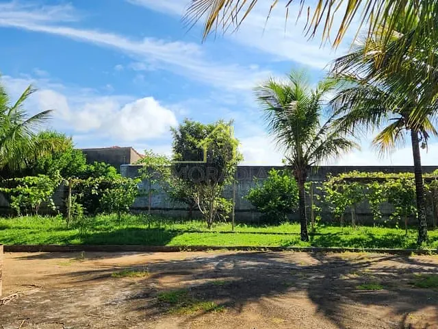 Chácara com 2517m² 3 quartos e 5 banheiros, à venda, no bairro Residencial Aroeira III em Guaxupé