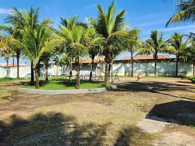 Chácara com 2517m² 3 quartos e 5 banheiros, à venda, no bairro Residencial Aroeira III em Guaxupé