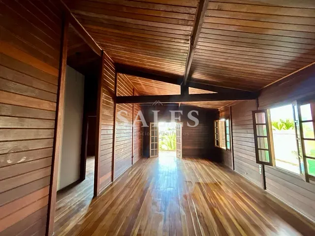 Casa com 371m² 3 quartos e 4 banheiros, à venda, no bairro Parque Guarua em Juiz de Fora