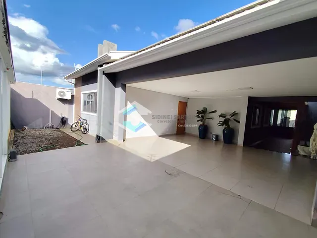 Casa com 484m² 3 quartos e 3 banheiros, à venda, no bairro Centro em Jacarezinho