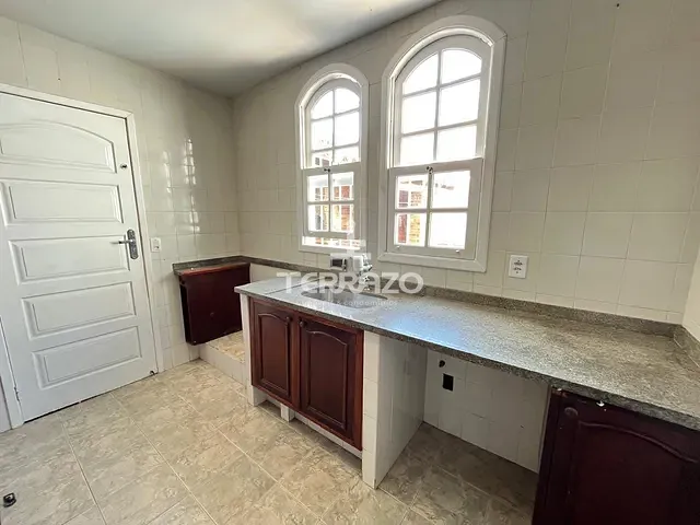 Casa com 100m² 3 quartos e 1 banheiro, à venda, no bairro Jardim Veneza em Volta Redonda