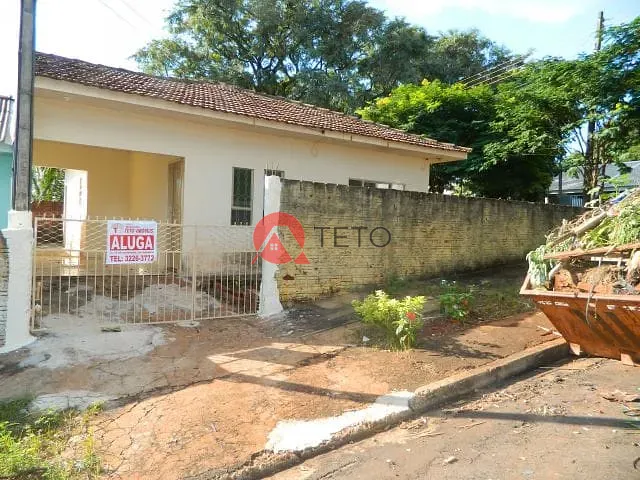 Casa com 100m² 2 quartos e 1 banheiro, para alugar, no bairro Copacabana Residencial em Maringá