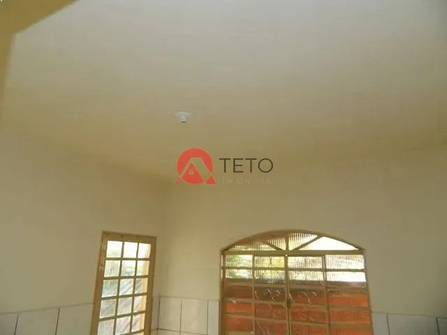 Casa com 100m² 2 quartos e 1 banheiro, para alugar, no bairro Copacabana Residencial em Maringá