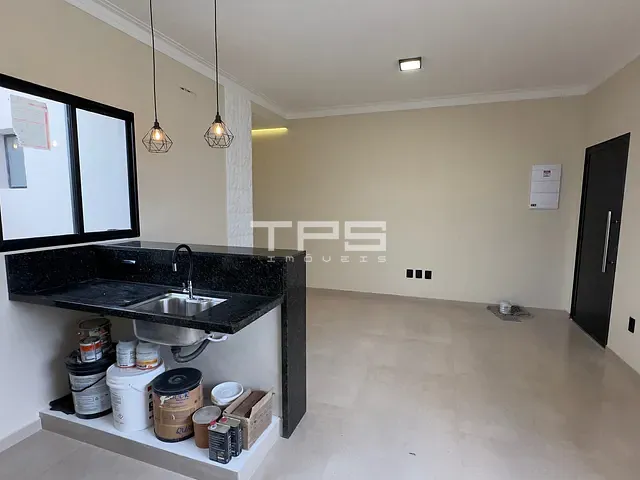 Casa 2 quartos e 2 banheiros, à venda, no bairro São Dimas em Guaratinguetá