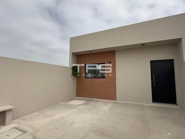 Casa 2 quartos e 2 banheiros, à venda, no bairro São Dimas em Guaratinguetá