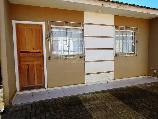 Casa com 56m² 2 quartos e 1 banheiro, à venda, no bairro Uvaranas em Ponta Grossa