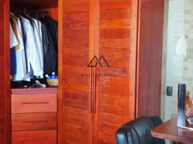 Casa 4 quartos e 2 banheiros, à venda, no bairro Olivença em Ilhéus