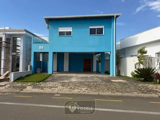 Casa com 364m² 3 quartos e 5 banheiros, à venda ou para alugar, no bairro Residencial Palm Park III - Flor D'Aldeia em Holambra