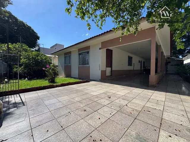 Casa com 264m² 3 quartos e 2 banheiros, à venda, no bairro Vila Morangueira em Maringá
