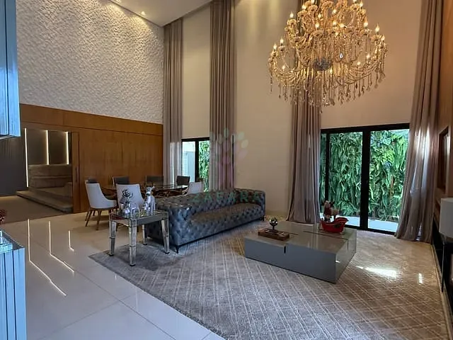 Casa com 450m² 4 quartos e 6 banheiros, à venda, no bairro Chácara Cachoeira em Campo Grande
