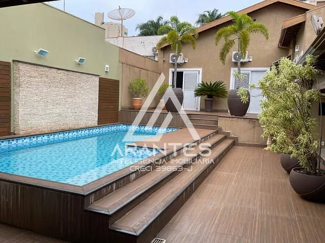 Casa 4 quartos e 2 banheiros, à venda, no bairro Centro em Barretos