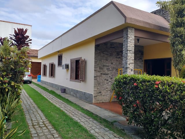 Casa com 360m² 3 quartos e 2 banheiros, à venda, no bairro Parque Turf Club em Campos dos Goytacazes