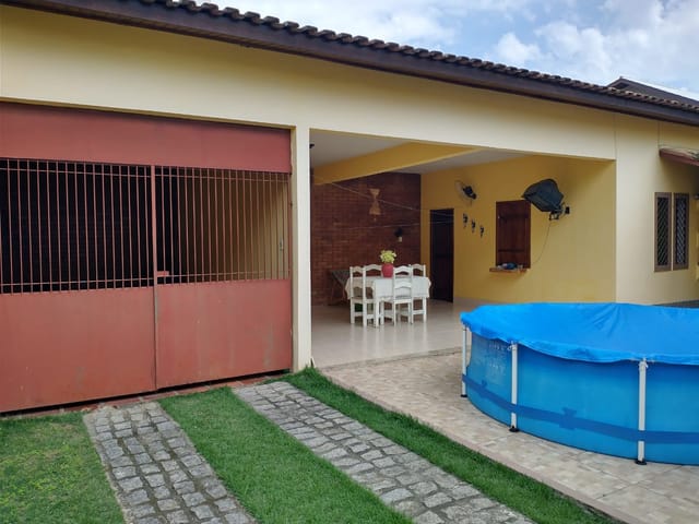 Casa com 360m² 3 quartos e 2 banheiros, à venda, no bairro Parque Turf Club em Campos dos Goytacazes