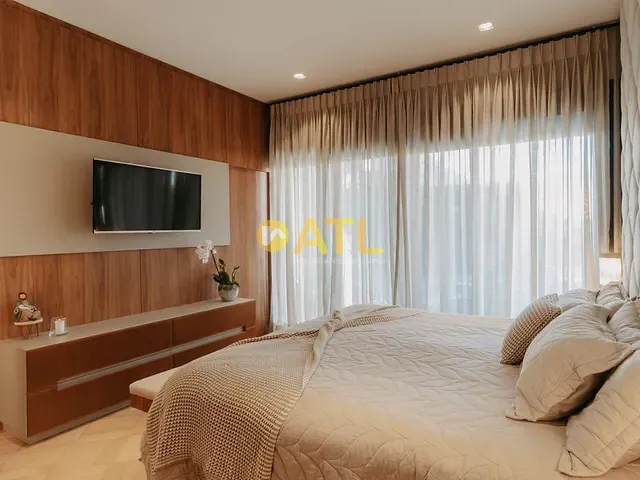 Casa 3 quartos e 6 banheiros, à venda, no bairro Loteamento Royal Park em Ourinhos
