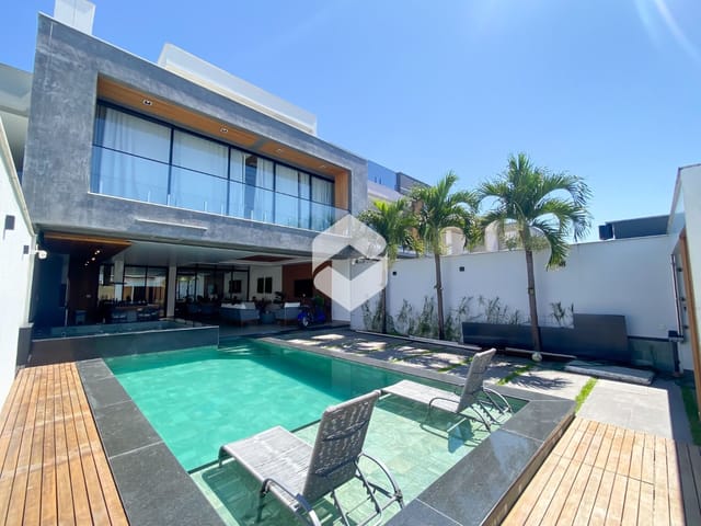 Casa com 400m² 4 quartos e 7 banheiros, à venda, no bairro Recreio dos Bandeirantes em Rio de Janeiro