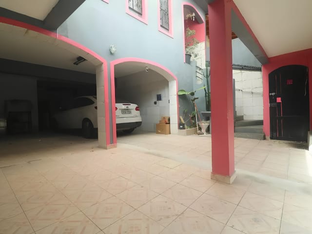 Casa 3 quartos e 3 banheiros, para alugar, no bairro Parque das Nações em Santo André
