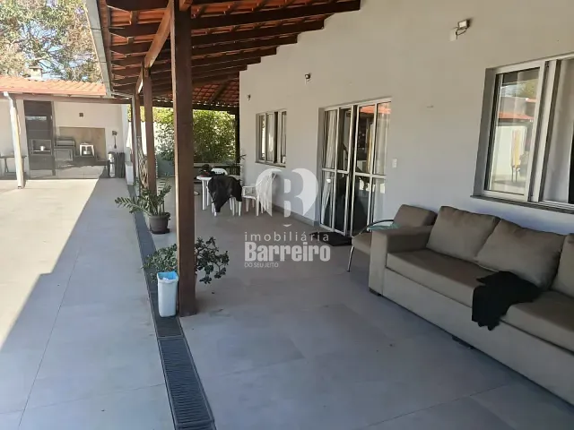 Casa 3 quartos e 3 banheiros, à venda, no bairro Sarzedo em Sarzedo