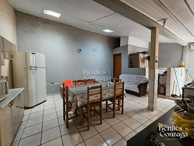 Casa com 115m² 2 quartos e 2 banheiros, à venda, no bairro Jardim dos Pássaros em Maringá